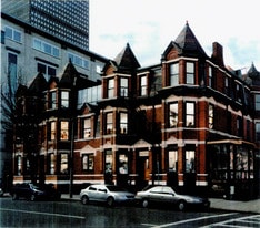 240A Newbury St in Boston, MA - Building Photo