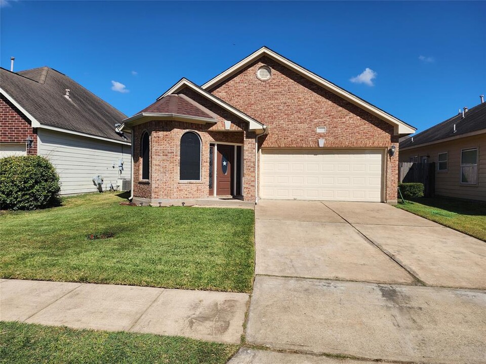 1926 Shady Oaks Ct in Missouri City, TX - Foto de edificio