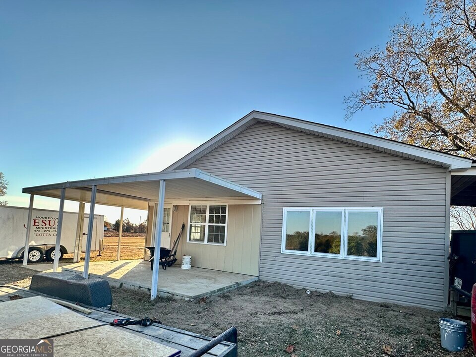 1013 Walke Dairy Rd in Dublin, GA - Building Photo