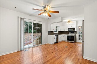 2630 Warwick Cir NE in Atlanta, GA - Building Photo - Building Photo