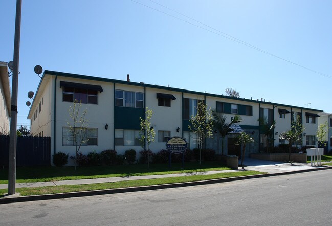 863 Center St in Costa Mesa, CA - Foto de edificio - Building Photo