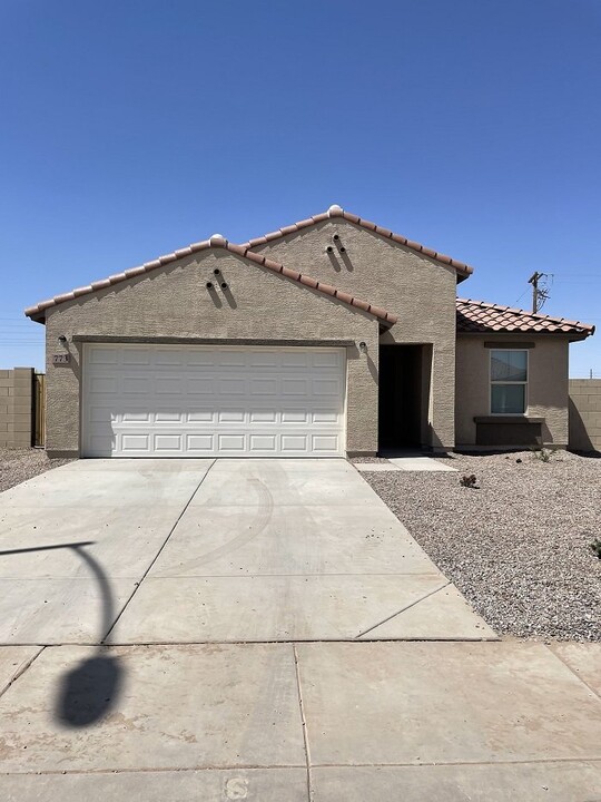 773 Silvercreek Ln in Casa Grande, AZ - Building Photo