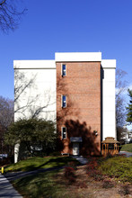 Briarcliff Oaks in Atlanta, GA - Building Photo - Building Photo