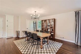 2351 Beach Way SW-Unit -180-05 in Atlanta, GA - Building Photo - Building Photo