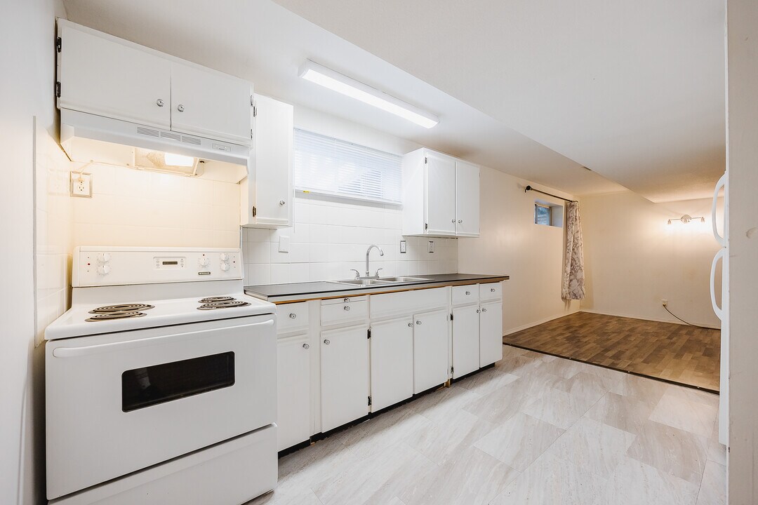 2853 McCallum Rd in Abbotsford, BC - Building Photo