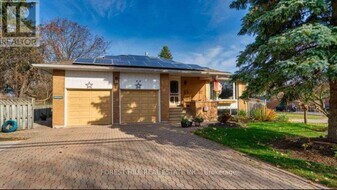 48 Steel St in Barrie, ON - Building Photo