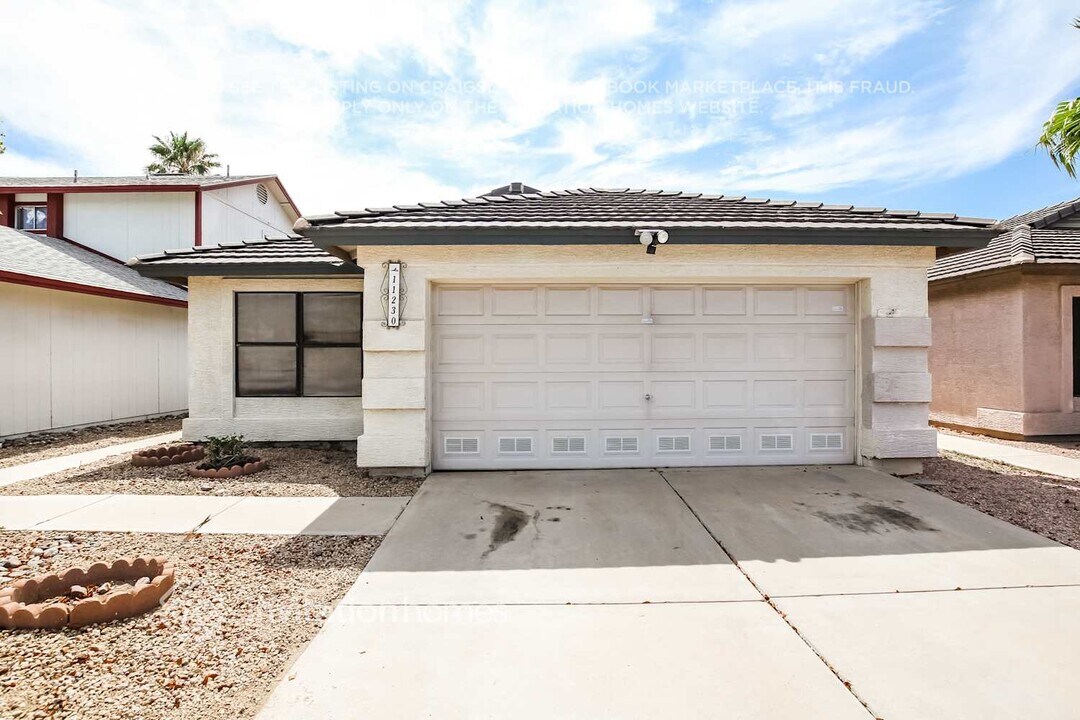 11230 N 81st Ave in Peoria, AZ - Building Photo