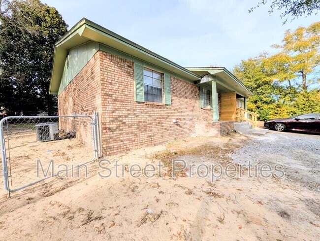 5086 Yacht Harbor Cir in Pensacola, FL - Building Photo - Building Photo