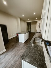 121 W Pike St, Unit 121 Apartment B in Canonsburg, PA - Building Photo - Building Photo