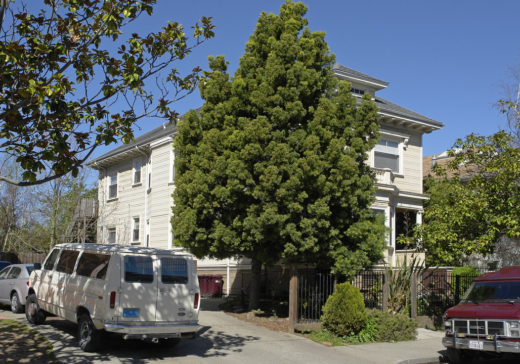 1509-1513 Linden St in Oakland, CA - Building Photo