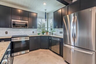 13800 Paisano Cir in Austin, TX - Building Photo - Building Photo