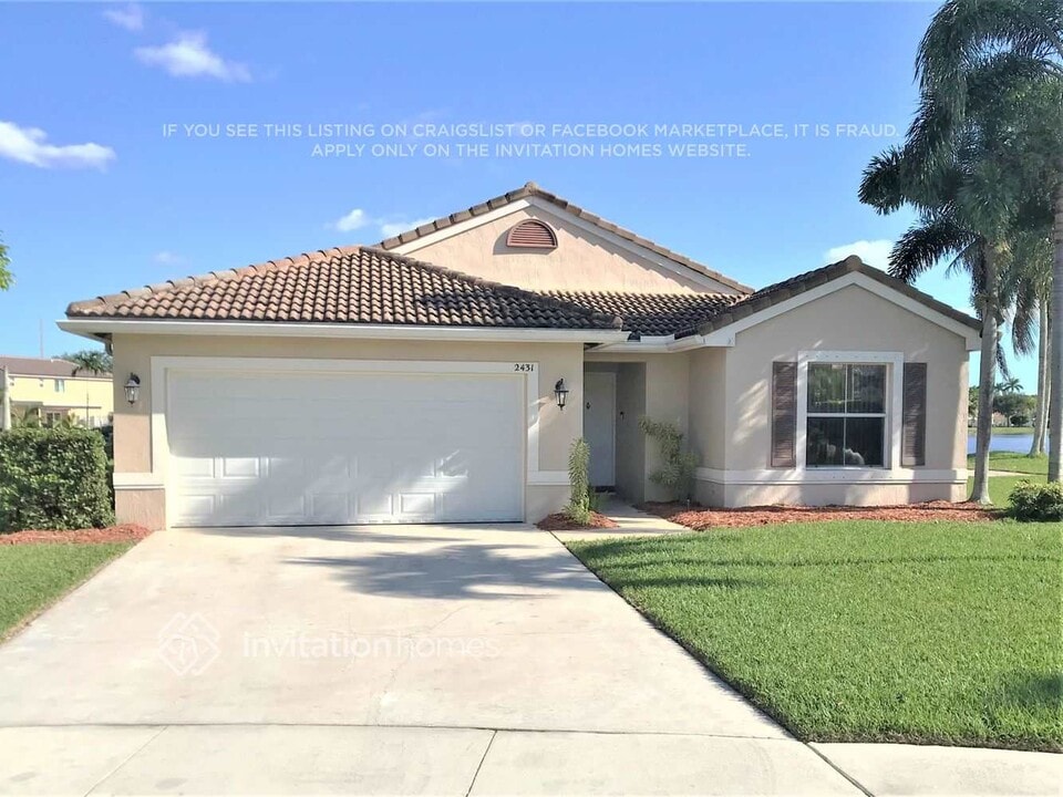2431 NW 186th Ave in Pembroke Pines, FL - Building Photo