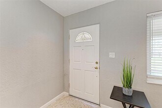 6000 Bayou Grande Blvd NE in St. Petersburg, FL - Building Photo - Building Photo