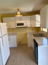 7544 Humboldt Ave in New Port Richey, FL - Building Photo - Building Photo