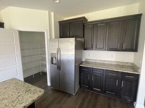 14384 N Swan Rd in Gulfport, MS - Building Photo - Building Photo