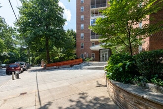 Edmond Lee in Riverdale, NY - Foto de edificio - Building Photo