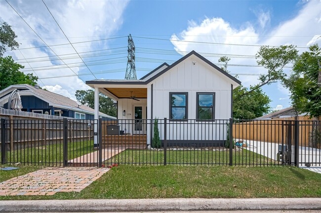 property at 2714 Hardy St