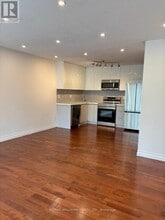 33 Angus Dr in Toronto, ON - Building Photo - Building Photo