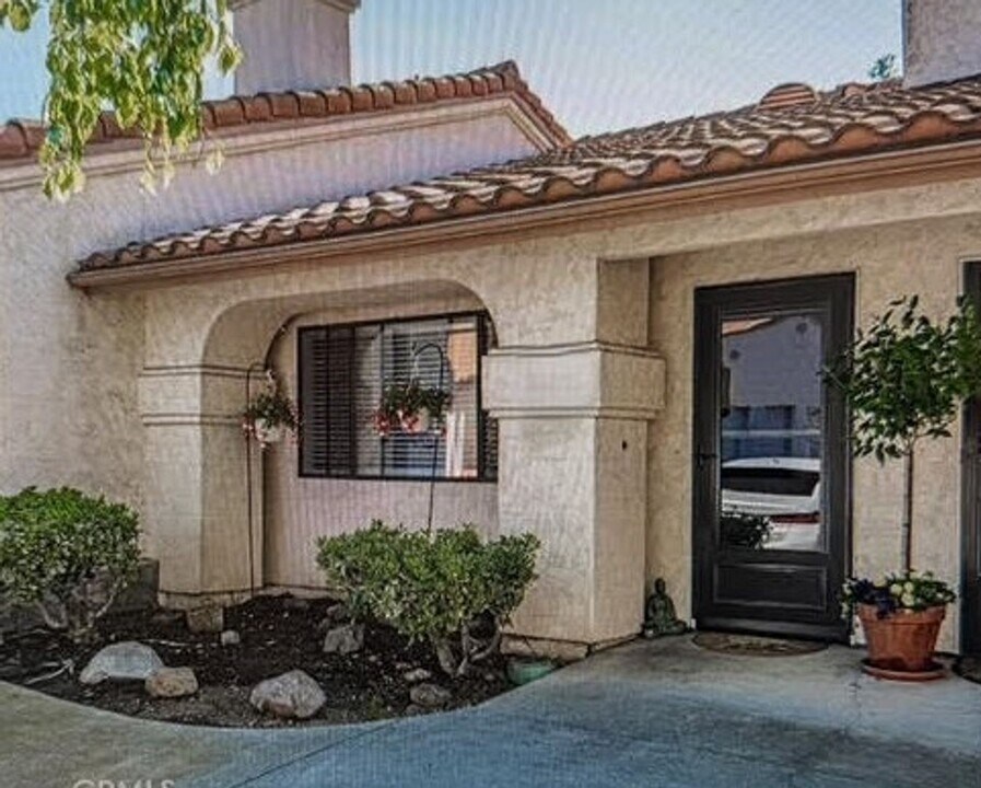 848 Woodland Ave in Ojai, CA - Building Photo