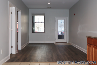 26 Portland St, Unit 142 in Worcester, MA - Foto de edificio - Building Photo