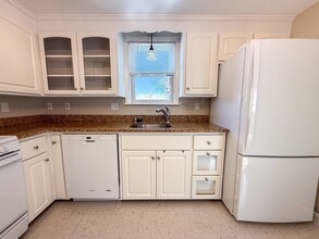 46 Sterling St in Malden, MA - Foto de edificio - Building Photo