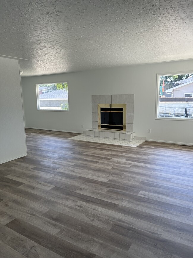 property at 11829-11847 47 St NW