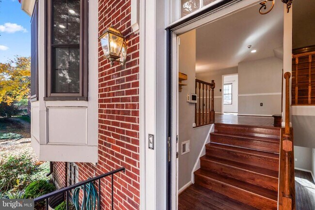 5416 Wycklow Ct in Alexandria, VA - Building Photo - Building Photo