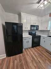 211 Park Ave in Sanford, NC - Building Photo - Building Photo