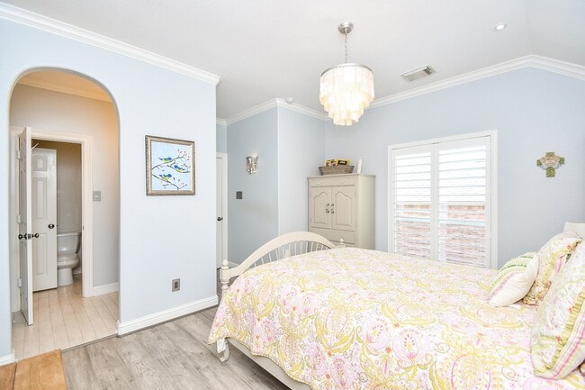 property at 7106 Habersham Ave