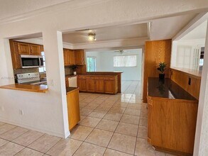 2885 Cambridge Rd in Atlantis, FL - Building Photo - Building Photo