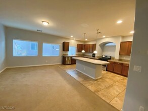 6719 Bel Canto Ct in Las Vegas, NV - Building Photo - Building Photo