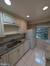 5964 Westchester Park Dr in College Park, MD - Building Photo - Building Photo