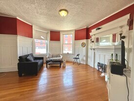 1908 Beacon St, Unit 3 in Brookline, MA - Building Photo