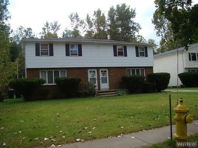 property at 11 Glenhaven Dr
