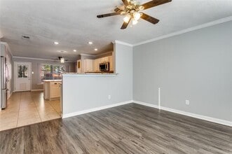 1728 Creekpoint Dr in Lewisville, TX - Building Photo - Building Photo