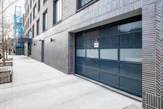 N7 Williamsburg in Brooklyn, NY - Foto de edificio - Building Photo