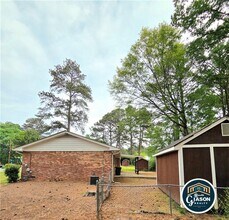 1227 Dove Ct in Morrow, GA - Building Photo - Building Photo