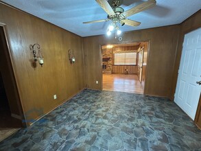 1103 N Kings Hwy in Nash, TX - Building Photo - Building Photo