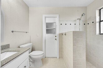 614 Azure Ave in Wellington, FL - Building Photo - Building Photo