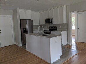 940 8th Ave S in St. Petersburg, FL - Foto de edificio - Building Photo