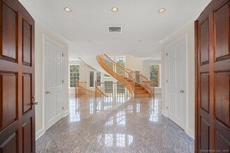 229 Stanwich Rd in Greenwich, CT - Building Photo - Building Photo