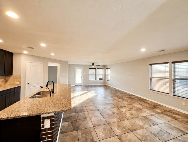 6718 Madison Heights Ct