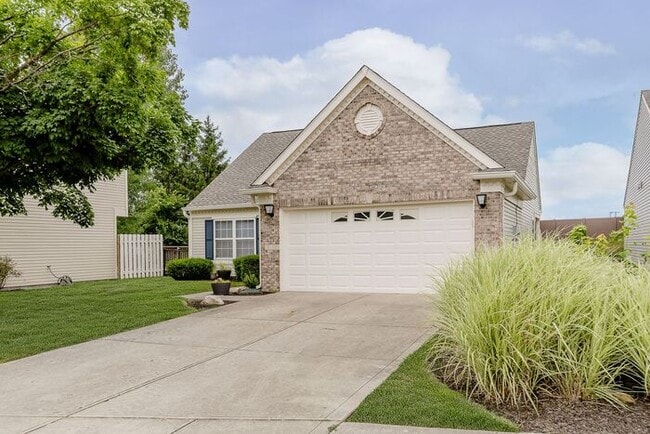 9249 Crossing Dr in Fishers, IN - Building Photo - Building Photo