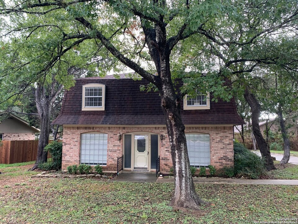833 Timber Dr in New Braunfels, TX - Building Photo