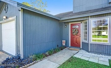 11766 White Horse Rd in Jacksonville, FL - Foto de edificio - Building Photo