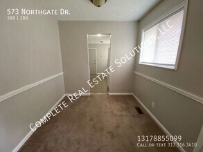 573 Northgate Dr in Greenwood, IN - Building Photo - Building Photo