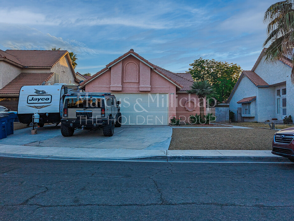 3309 Sturbridge Cir in Las Vegas, NV - Building Photo