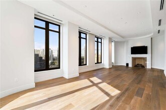 3376 Peachtree Rd NE in Atlanta, GA - Building Photo - Building Photo