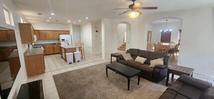 5856 Ermemin Ave NW in Albuquerque, NM - Building Photo - Building Photo