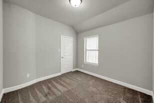 328 Rise Ln in Montgomery, TX - Building Photo